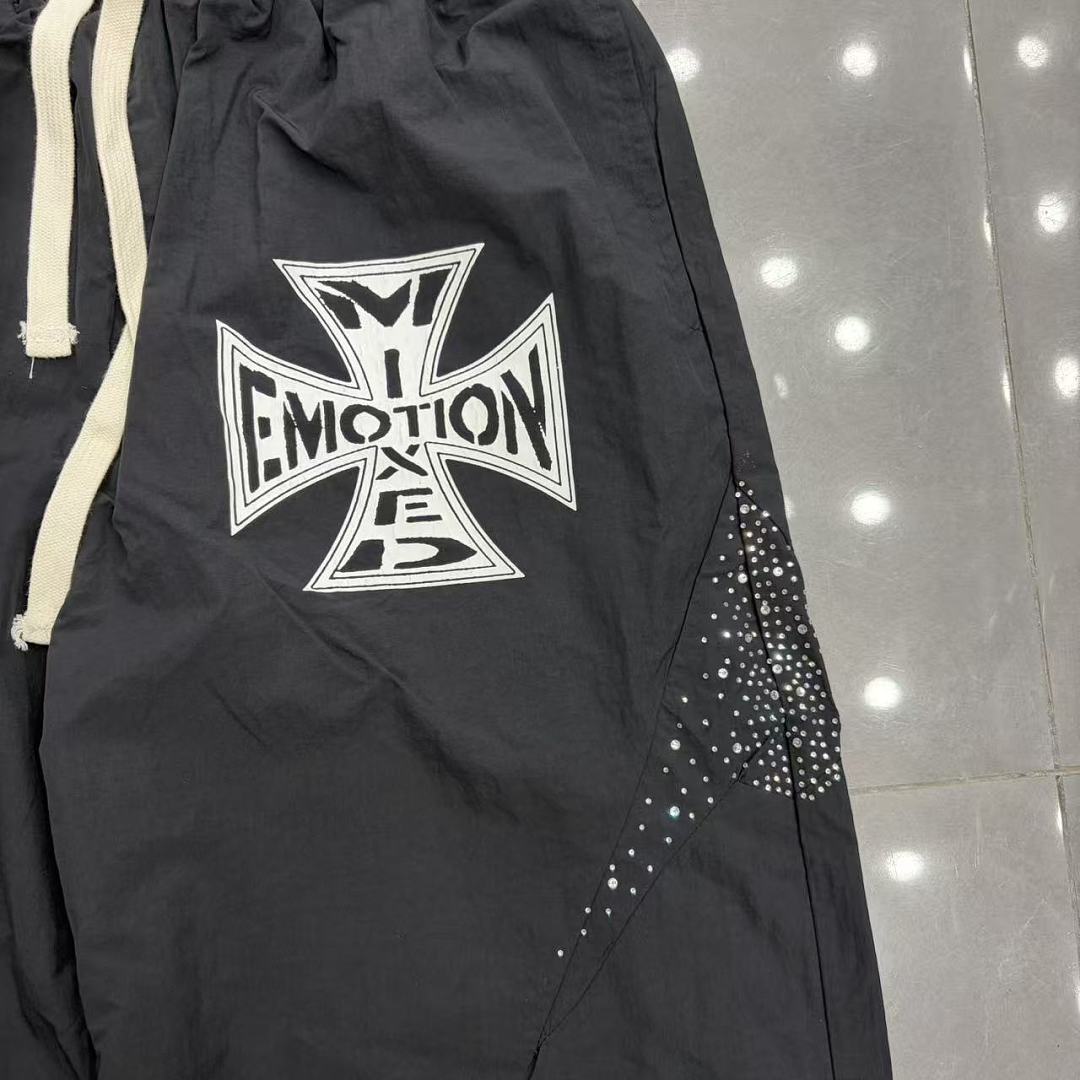 MIXED EMOTION Cross Logo Nylon-Style Casual Shorts